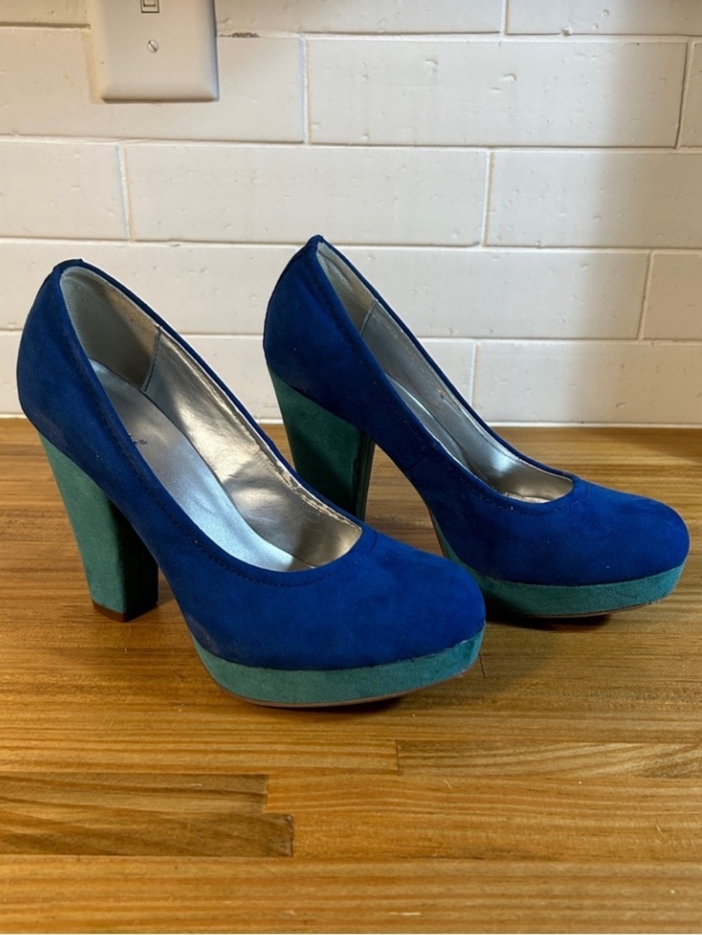 LimeLight Tori Blue Suede Shoes Platform Pumps Women's Teal Heel Size 7.5